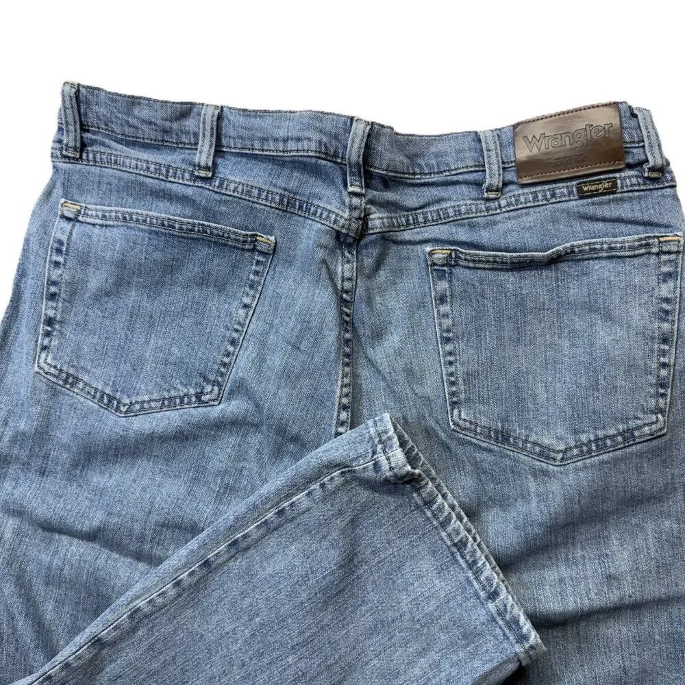 Wrangler Men’s Relaxed Fit Jeans 38x30 – Classic Straight Leg- Medium Wash